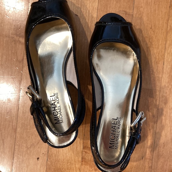 Michael Kors wedge sandal with peep toe will - Picture 6 of 11